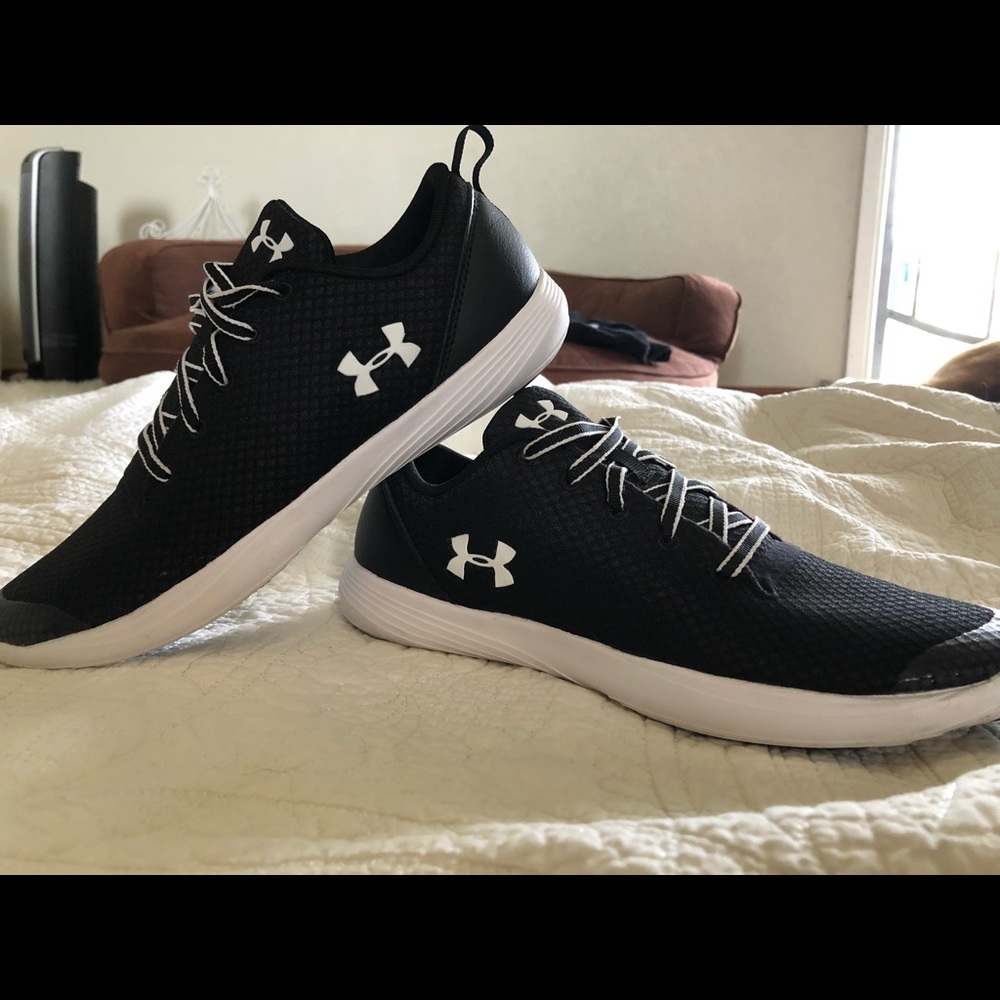 Under Armour tennis shoes